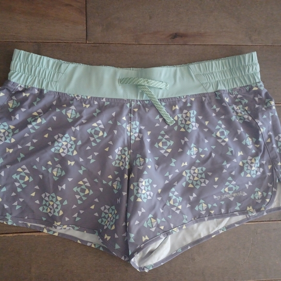 Patagonia Gray and Mint Patterned Shorts - Picture 1 of 10